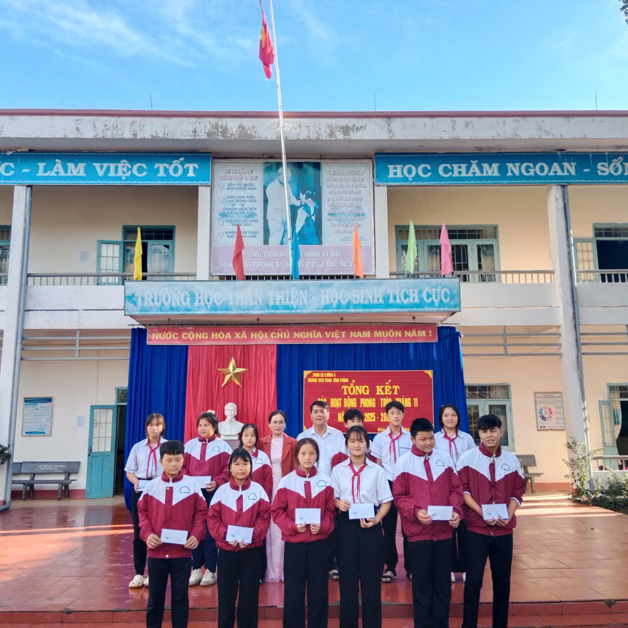 TRƯỜNG THCS PHAN ĐÌNH PHÙNG TỔNG KẾT HOẠT ĐỘNG THÁNG 11 – TRI ÂN NGÀY NHÀ GIÁO VIỆT NAM 20/11