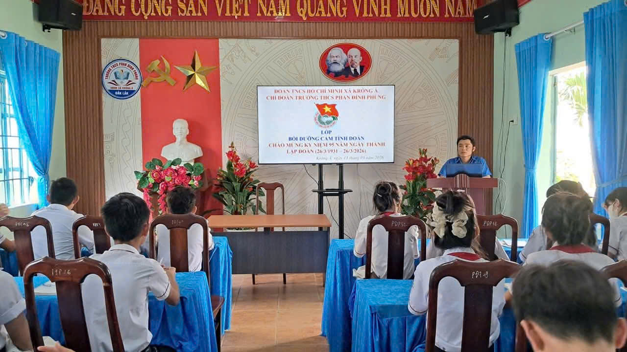 Chi đoàn trường THCS Phan Đình Phùng bồi dưỡng cảm tình đoàn – Chào mừng kỷ niệm 95 năm ngày thành lập đoàn (26/3/1931-26/3/2026)