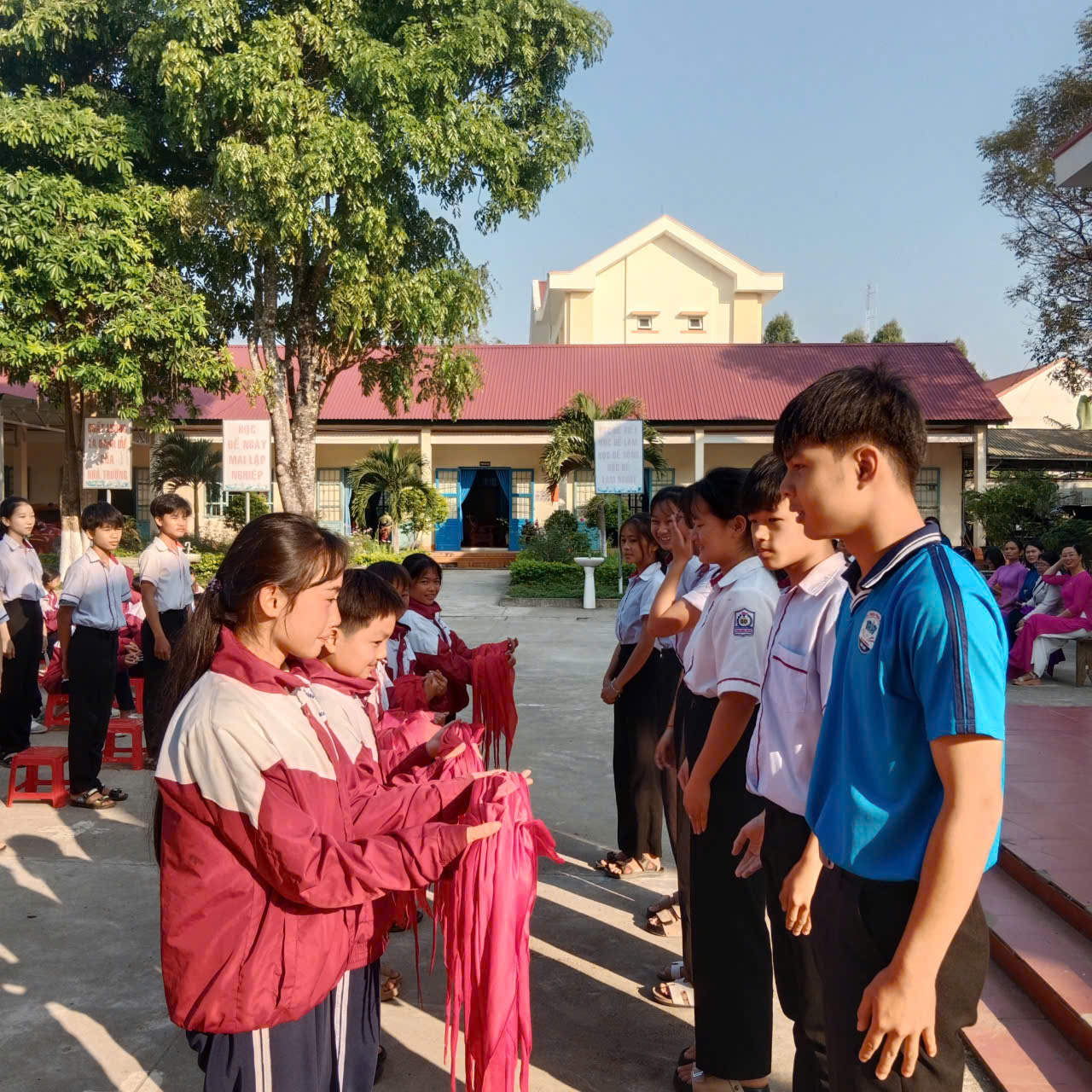 Tổng kết hoạt động tháng 3 và lễ trưởng thành đội cho học sinh lớp 9